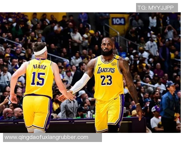 湖人对阵热火2023赛季精彩回顾与分析两队表现及未来展望